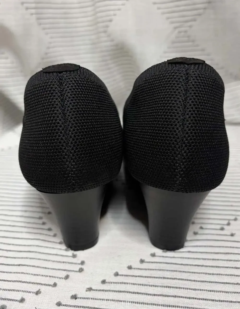 Vivaia Aria Pointed Toe Wedge Slip On Shoes Women’s Size 39.5 US 9.5 Black